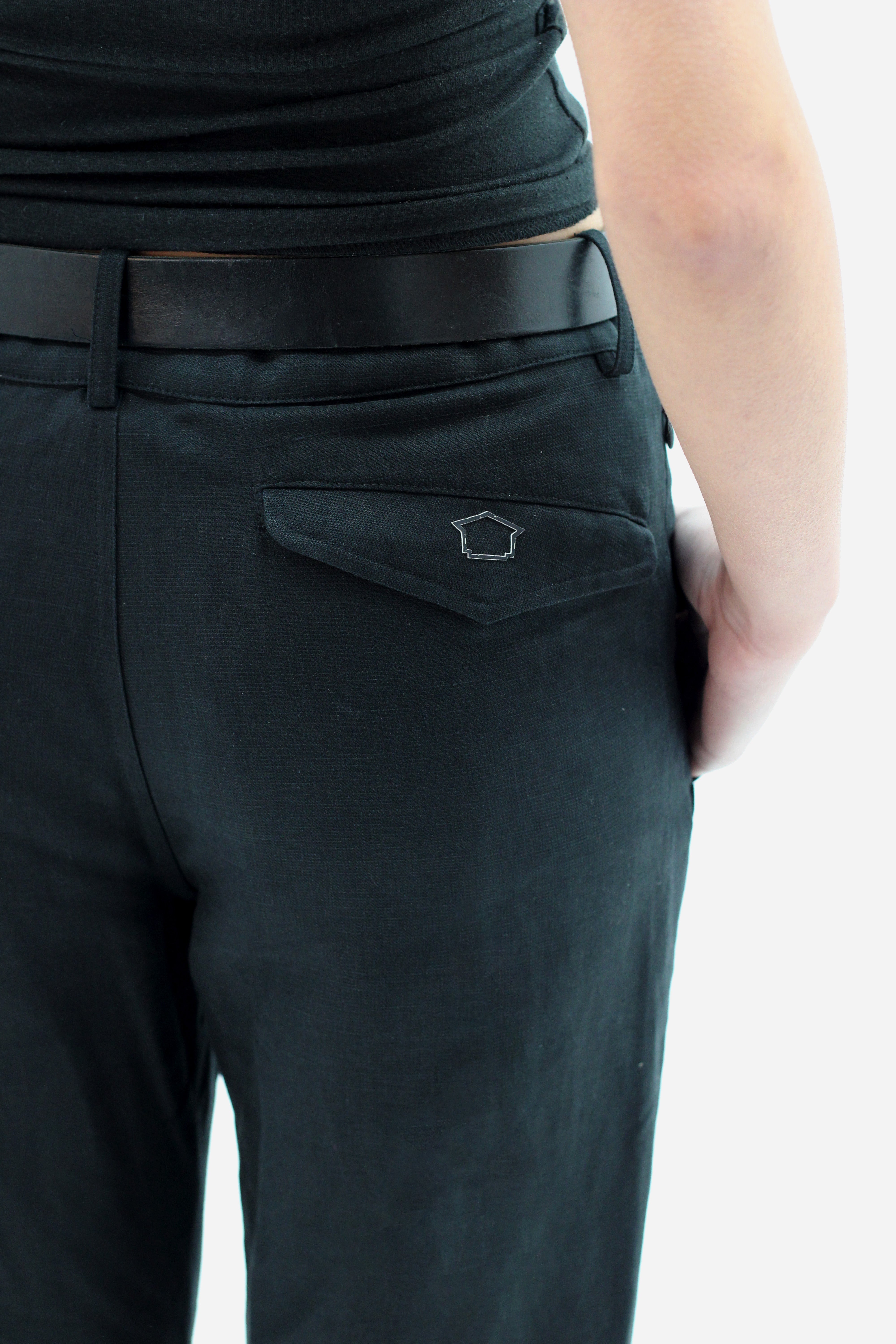 Durable and water-resistant hemp wax technical trousers for men
Technical trousers made from sustainable hemp
Eco-conscious performance wear: Hemp wax technical trousers
Creative and Engaging:
Conquer any terrain in style with our hemp wax trousers
Sustainable performance, redefined
The future of outdoor wear: Hemp wax technical trousers
maison chanvre
unisex