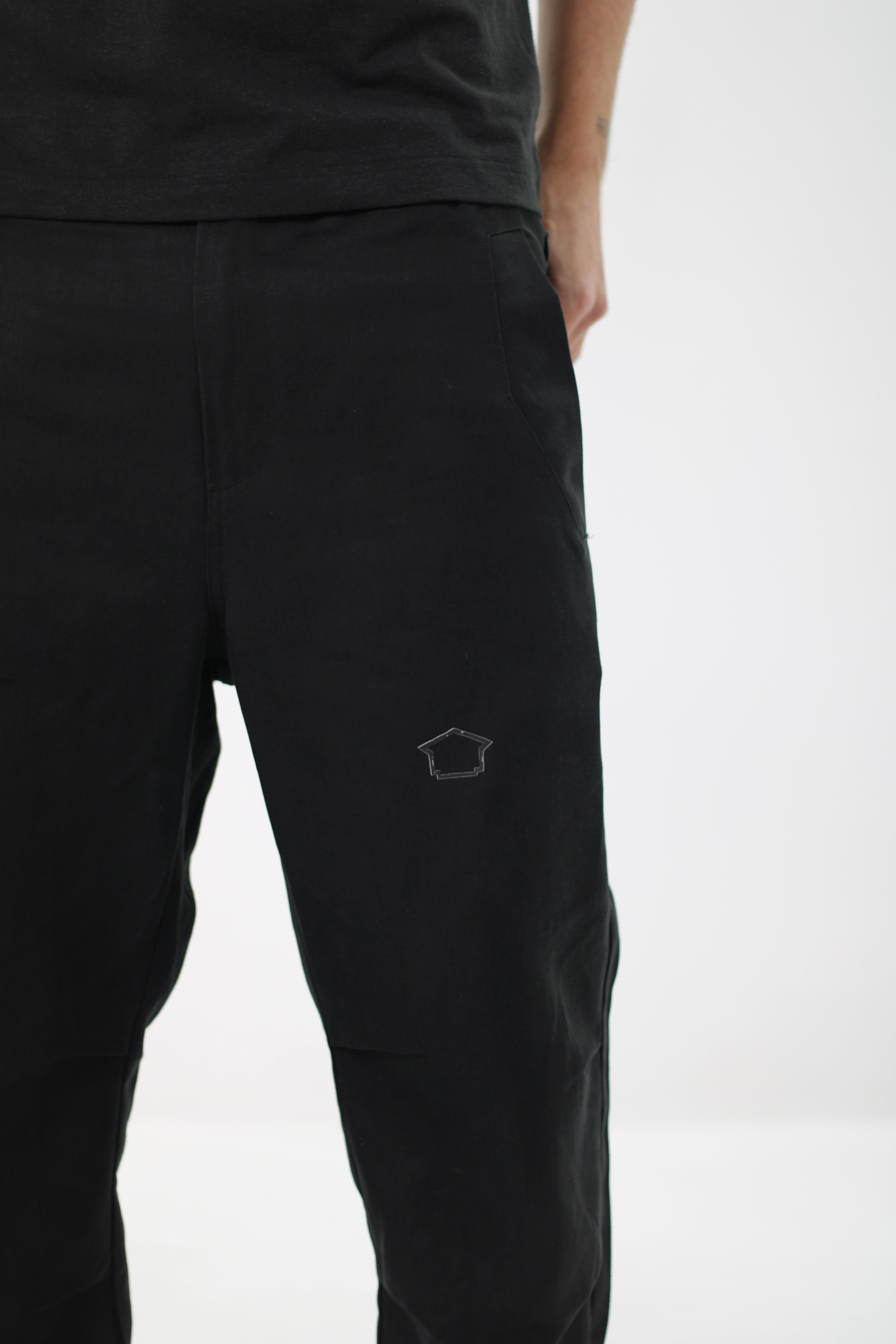 Durable and water-resistant hemp wax technical trousers for men
Technical trousers made from sustainable hemp
Eco-conscious performance wear: Hemp wax technical trousers
Creative and Engaging:
Conquer any terrain in style with our hemp wax trousers
Sustainable performance, redefined
The future of outdoor wear: Hemp wax technical trousers
maison chanvre
unisex